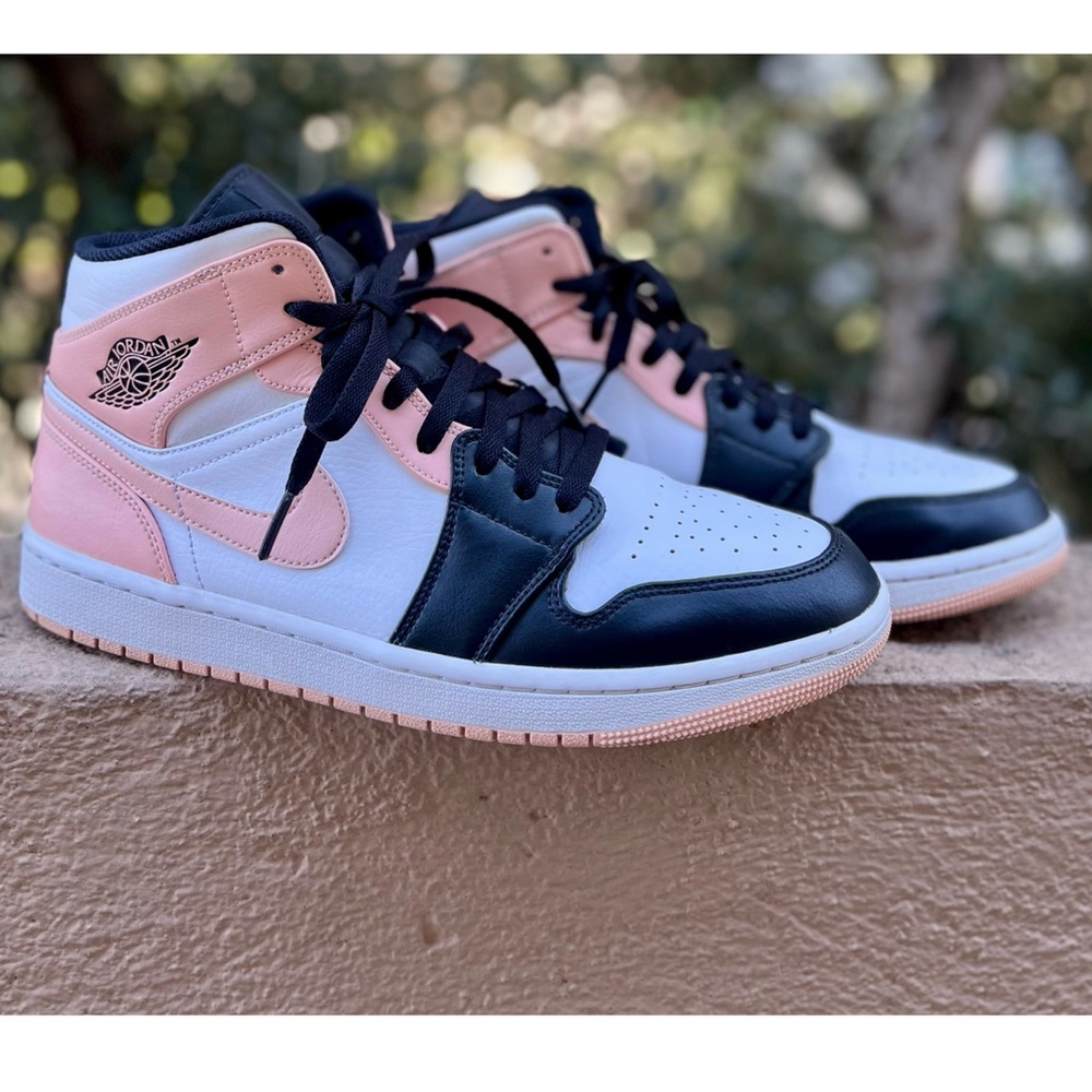 Air Jordan 1, Crimson Tint